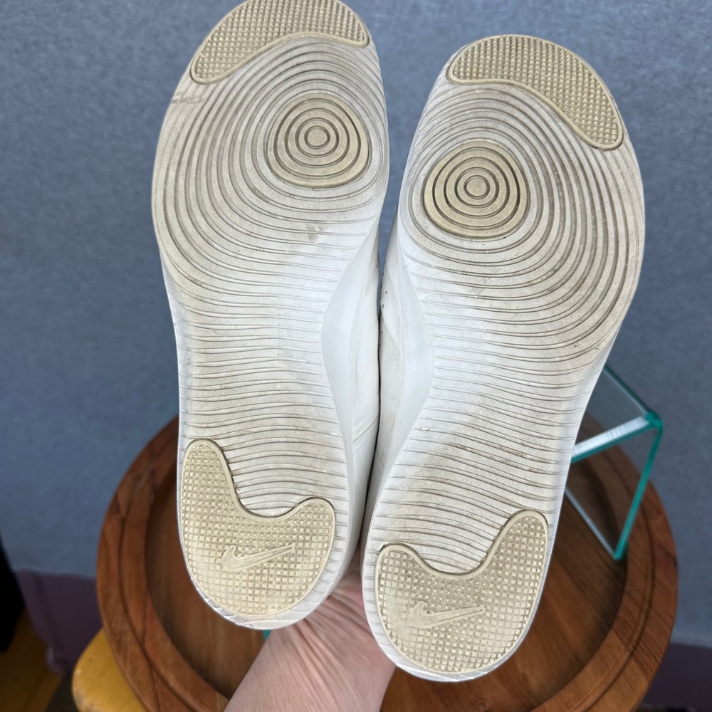 Nike Studio Trainer 2 White Metallic Silver Womens 7.5 616057-100 Gym Shoes - Picture 9 of 9